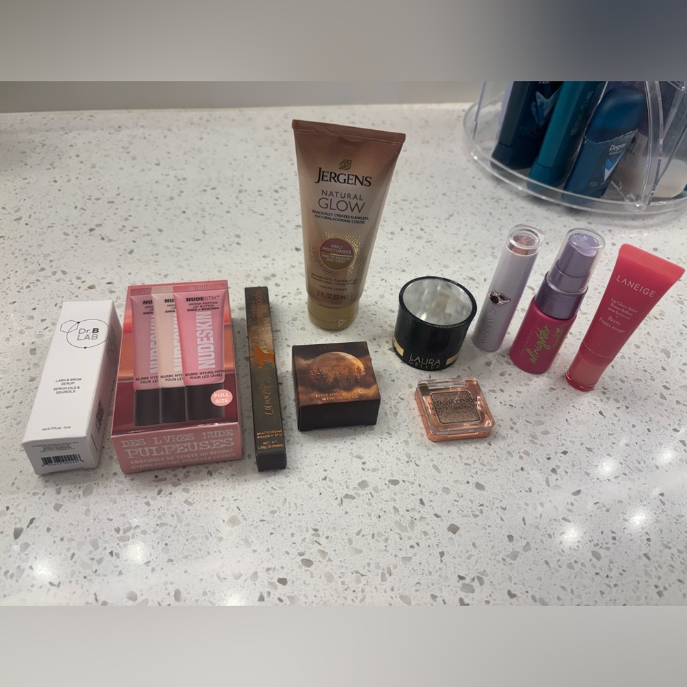 Makeup lot